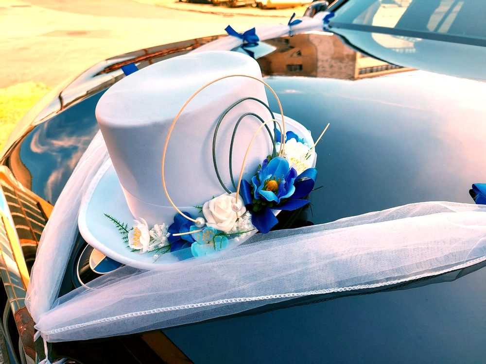 Esküvői dekoráció 2 autóra - cilinder és szív - kék-fehér - 2. minőség (használt) -