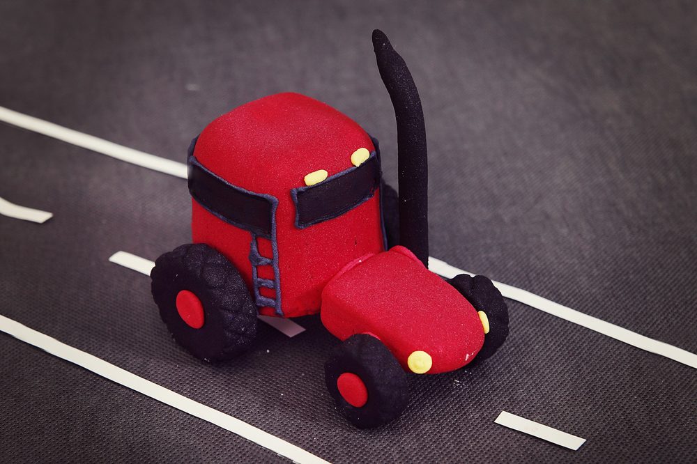Piros traktor -